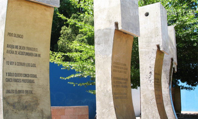 Huellas de Neruda en Chile - La Chascona