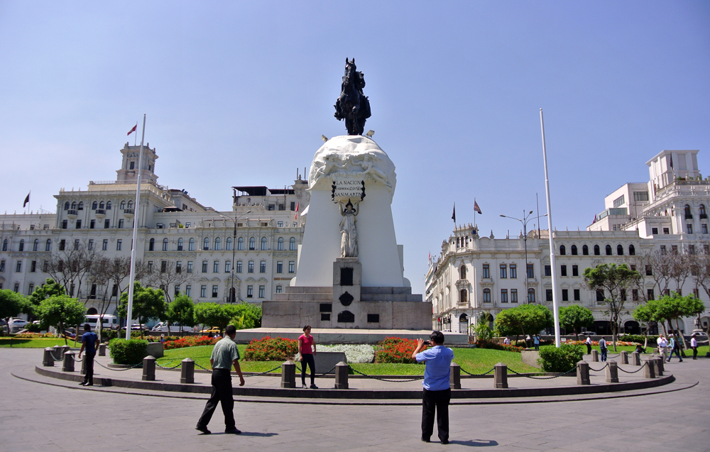 Ruta por el centro de Lima plaza San Martín