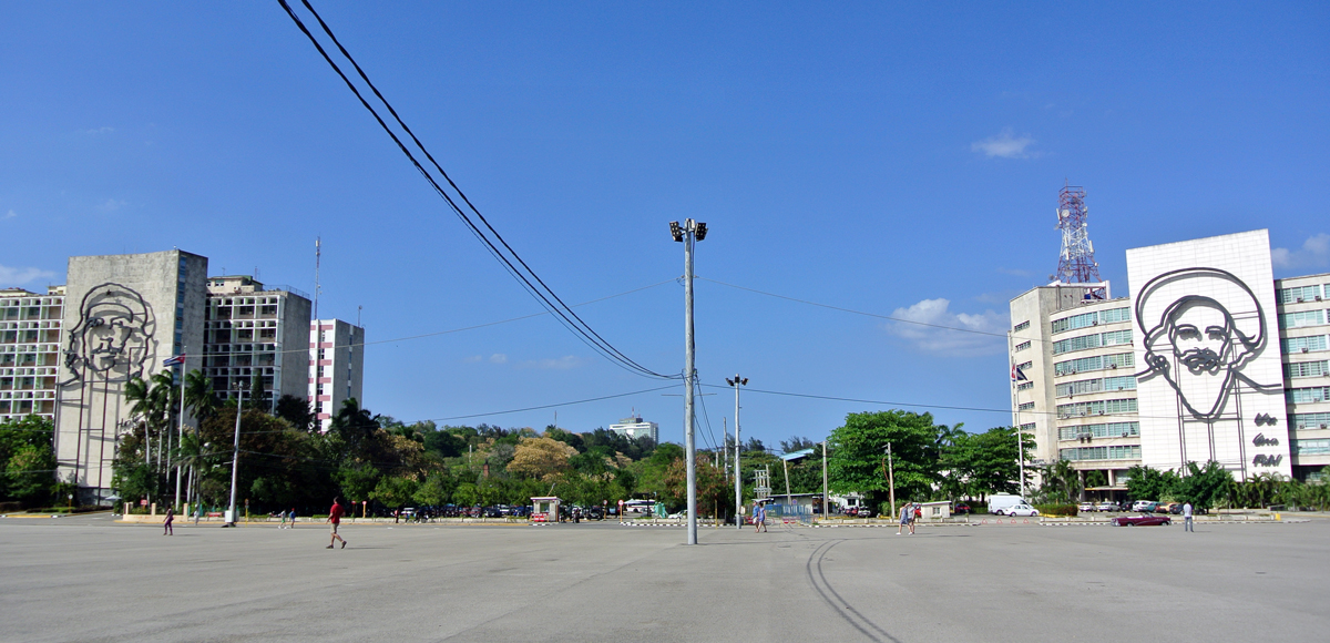 Cuba por libre 15 días Plaza Revolución